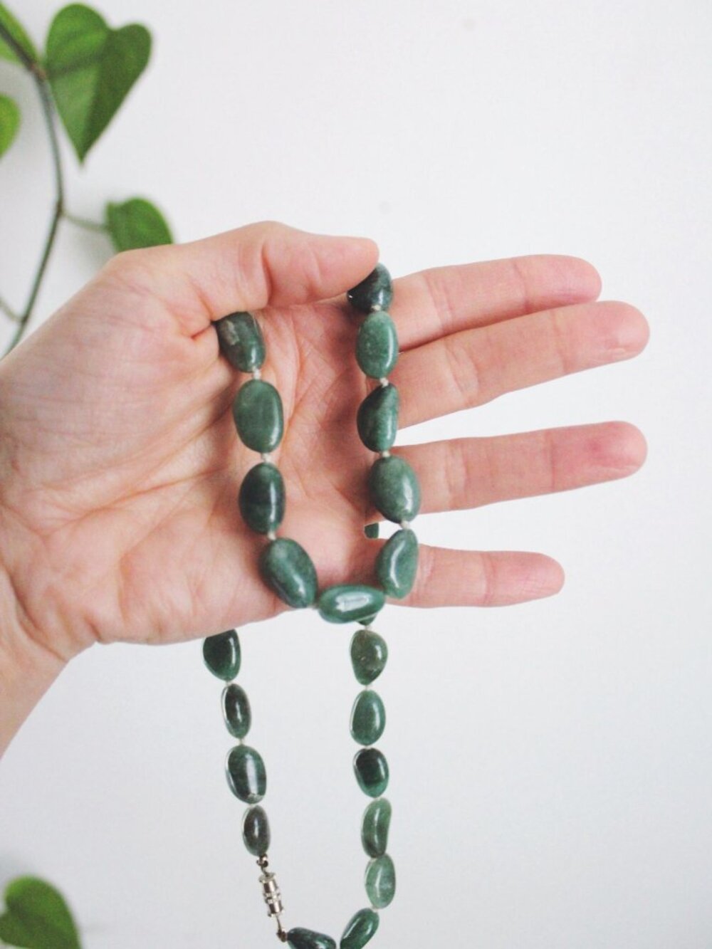 Vintage Green Aventurine Stone Beaded Necklace Nugget Hand Knotted Long Barrel C - Picture 3 of 8
